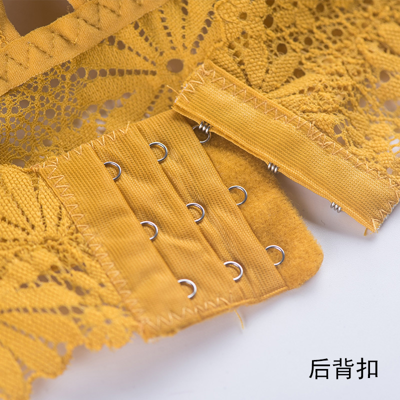 ثلاثية الأبعاد مثير فتاة الدان - مراجعة Bralette Triangle Set وسعره