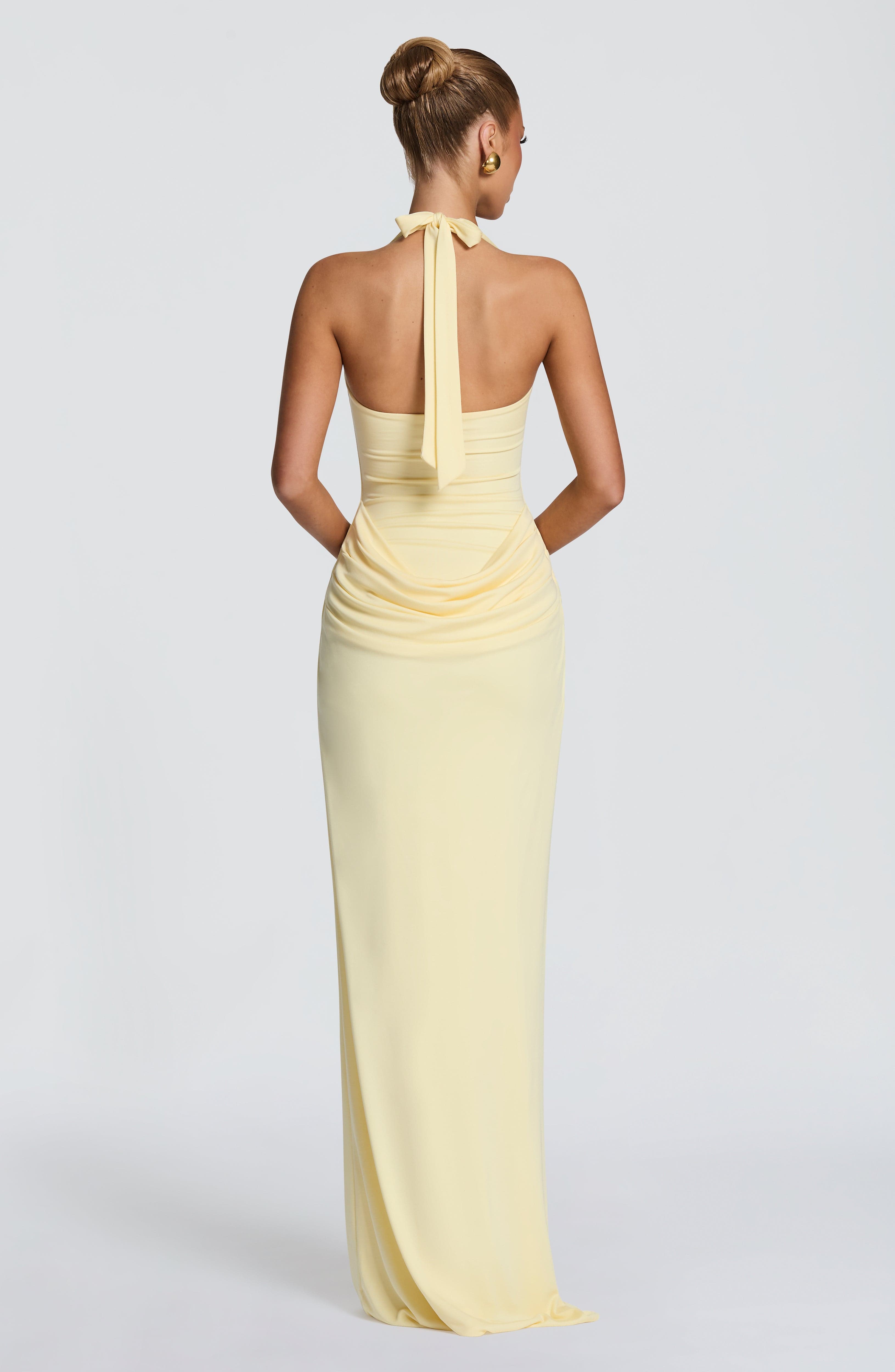 فستان ماكسي نسائي أنيق برقبة ه - مراجعة Maxi Dress Halter وسعره
