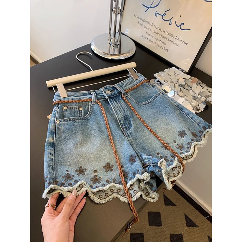 شورت جينز نسائي عتيق الطراز بخ - مراجعة Shorts Denim Frayed وسعره